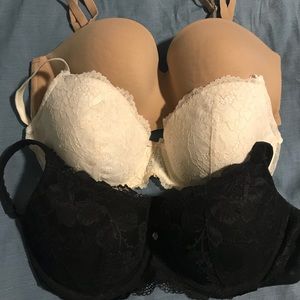 Set of 3 Victoria’s Secret bras. Size 34DD